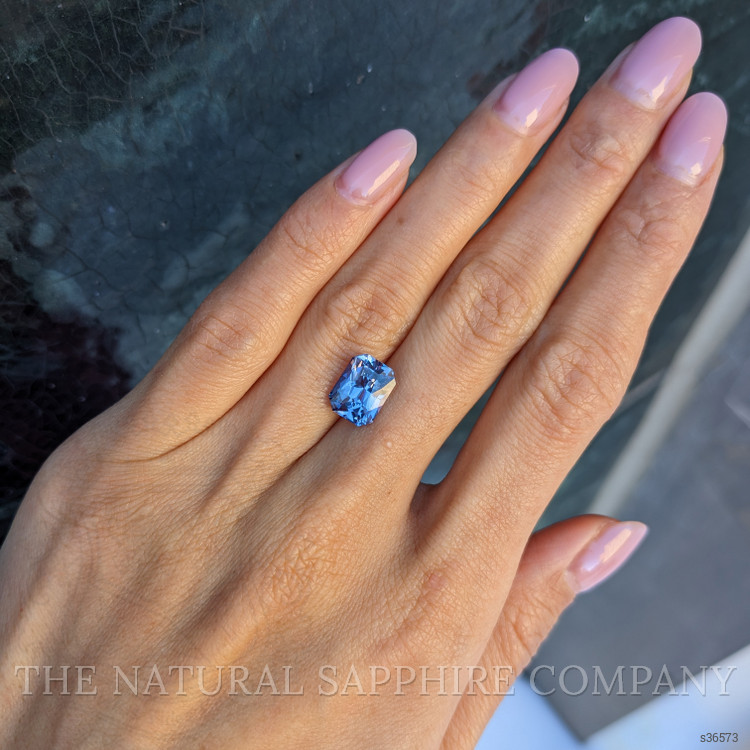 4.35 Ct. Purple Sapphire from Ceylon (Sri Lanka)