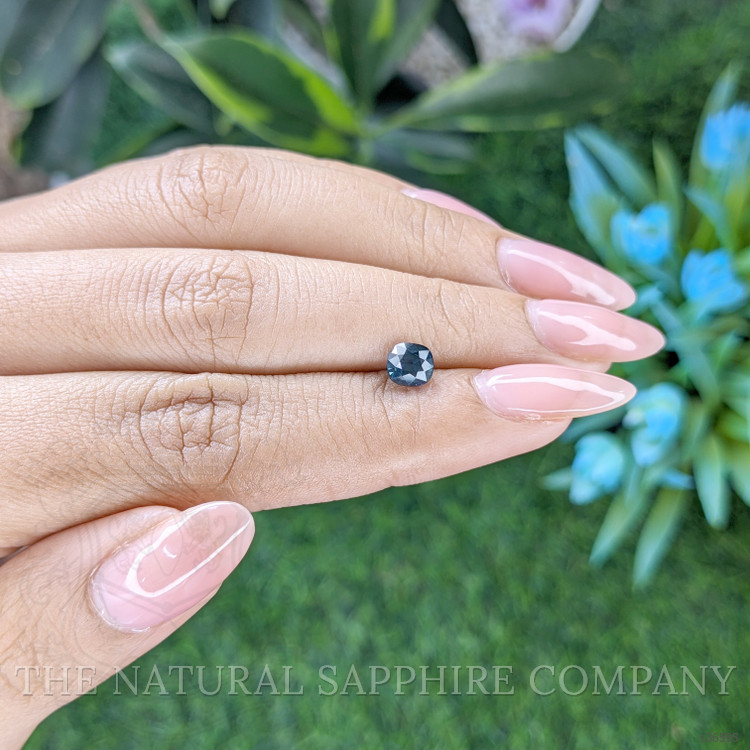 1.01 Ct. Greenish Blue Sapphire from Africa