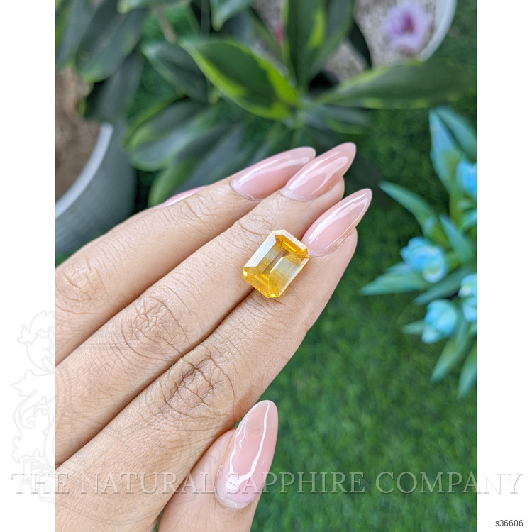 6.73 Ct. Bi Color Sapphire from Ceylon (Sri Lanka)