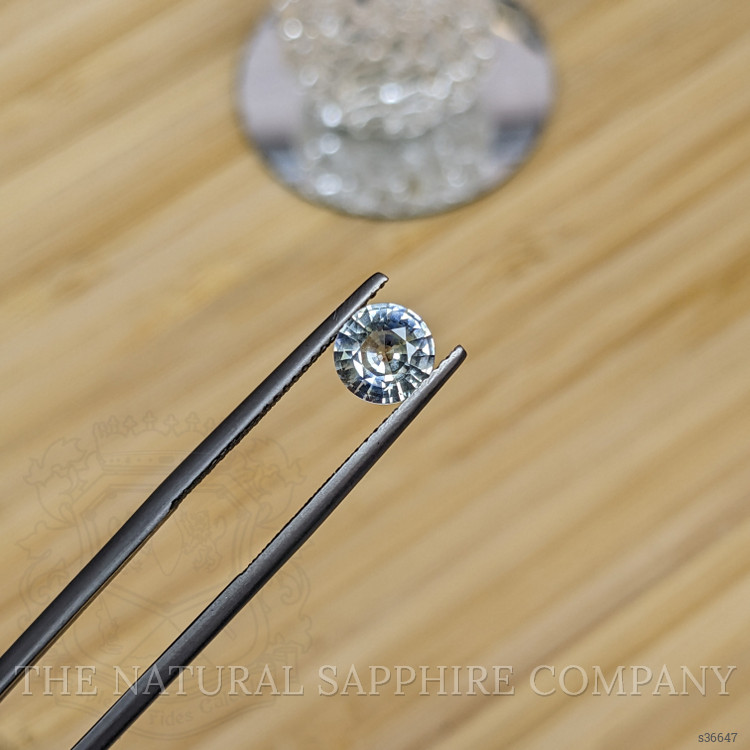 1.14 Ct. Bi Color Sapphire from Ceylon (Sri Lanka)