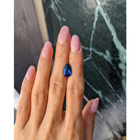 4.98 Ct. Blue Sapphire from Ceylon (Sri Lanka) Life Style