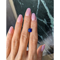 2.21 Ct. Blue Sapphire from Ceylon (Sri Lanka) Life Style