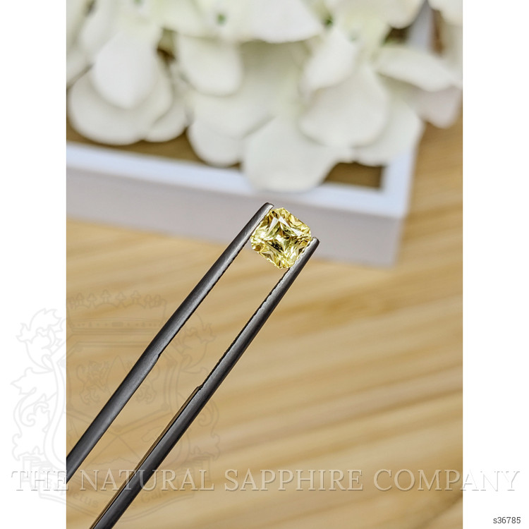 1.23 Ct. Yellow Sapphire from Ceylon (Sri Lanka)