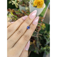 1.00 Ct. Color Change Sapphire from Ceylon (Sri Lanka) Life Style