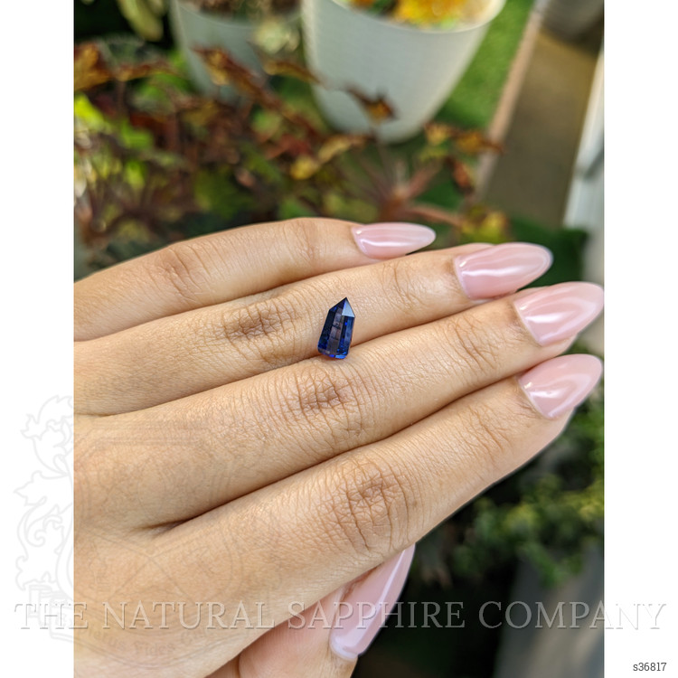 1.94 Ct. Blue Rough Sapphire Crystal from Ceylon (Sri Lanka)