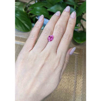 3.01 Ct. Pink Sapphire from Ceylon (Sri Lanka) Life Style