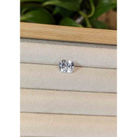 4.06 Ct. White Sapphire from Ceylon (Sri Lanka) Life Style