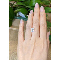 4.06 Ct. White Sapphire from Ceylon (Sri Lanka) Life Style