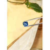 2.81 Ct. Blue Sapphire from Ceylon (Sri Lanka) Life Style