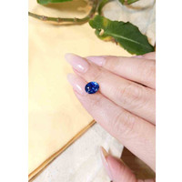 3.05 Ct. Blue Sapphire from Ceylon (Sri Lanka) Life Style