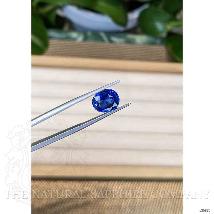 4.01 Ct. Blue Sapphire from Ceylon (Sri Lanka)