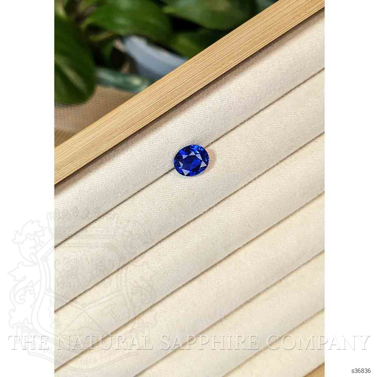 4.01 Ct. Blue Sapphire from Ceylon (Sri Lanka)