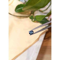 1.04 Ct. Blue Sapphire from Ceylon (Sri Lanka) Life Style