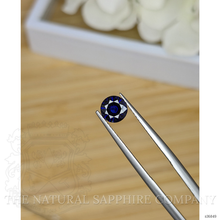 0.87 Ct. Blue Sapphire from Ceylon (Sri Lanka)