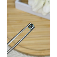 0.79 Ct. Bi Color Sapphire from Madagascar Life Style