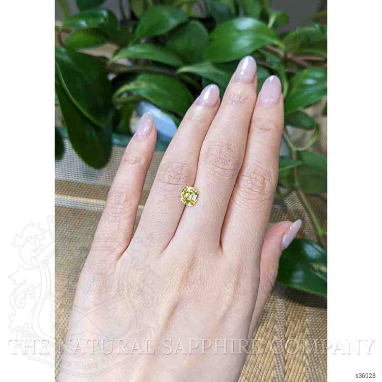 1.38 Ct. Yellow Sapphire from Ceylon (Sri Lanka)