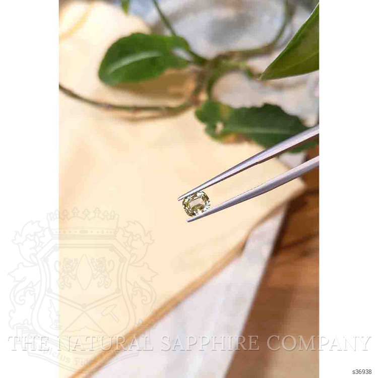 1.02 Ct. Yellow Sapphire from Ceylon (Sri Lanka)