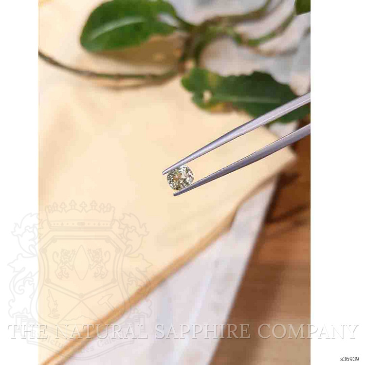 1.07 Ct. Yellow Sapphire from Ceylon (Sri Lanka)