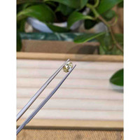 1.09 Ct. Yellow Sapphire from Ceylon (Sri Lanka) Life Style