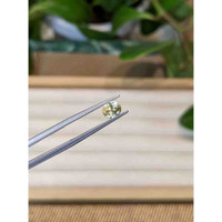 1.01 Ct. Yellow Sapphire from Ceylon (Sri Lanka) Life Style