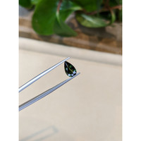 1.75 Ct. Green Sapphire from Ceylon (Sri Lanka) Life Style