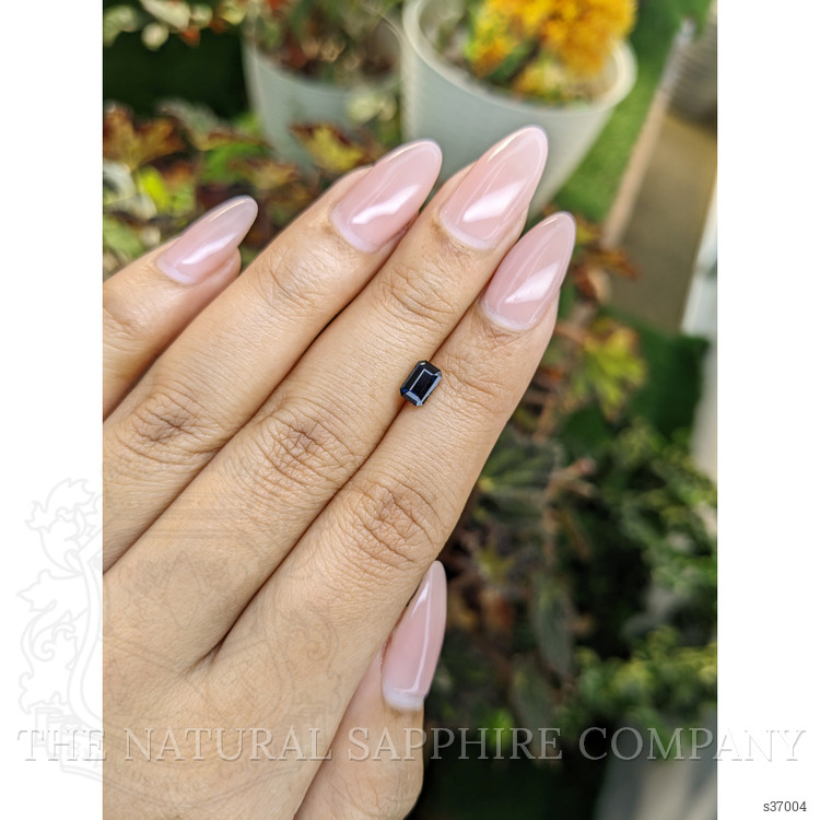1.09 Ct. Greenish Blue Sapphire from Ceylon (Sri Lanka)