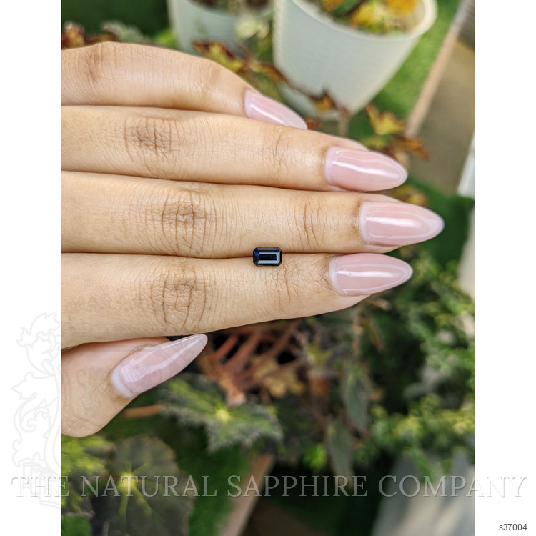 1.09 Ct. Greenish Blue Sapphire from Ceylon (Sri Lanka)