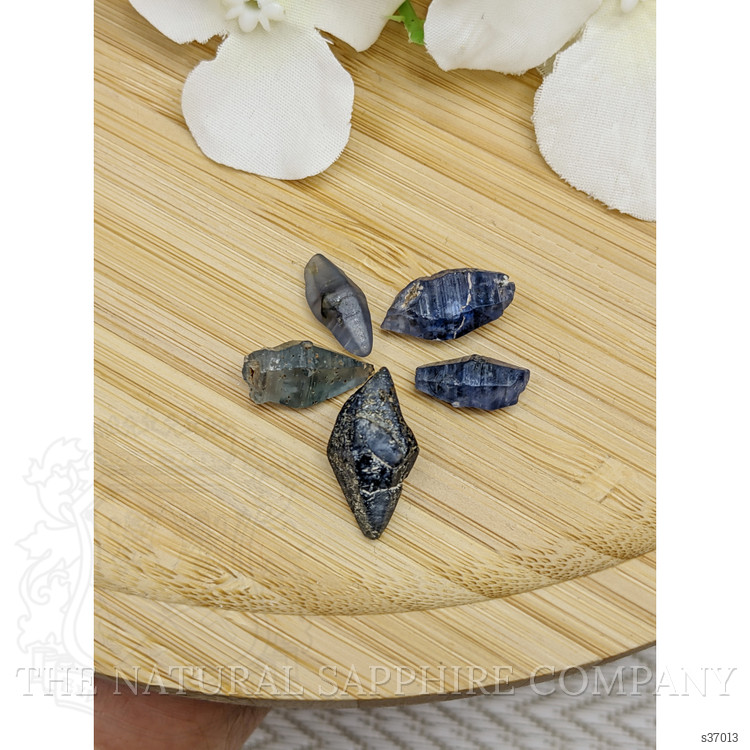 31.84 Ct. Blue Sapphire Crystal from Ceylon (Sri Lanka)