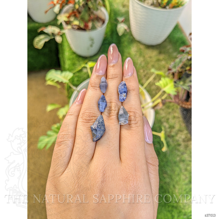 31.84 Ct. Blue Sapphire Crystal from Ceylon (Sri Lanka)