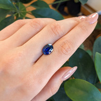 5.26 Ct. Blue Sapphire from Ceylon (Sri Lanka) Life Style