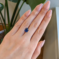3.04 Ct. Blue Sapphire from Ceylon (Sri Lanka) Life Style