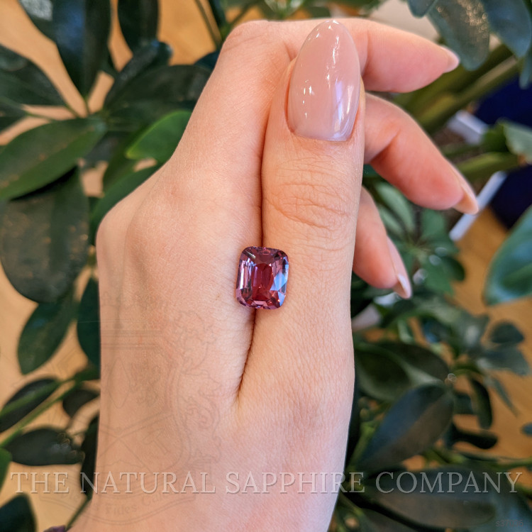5.54 Ct. Reddish Pink Sapphire from Ceylon (Sri Lanka)