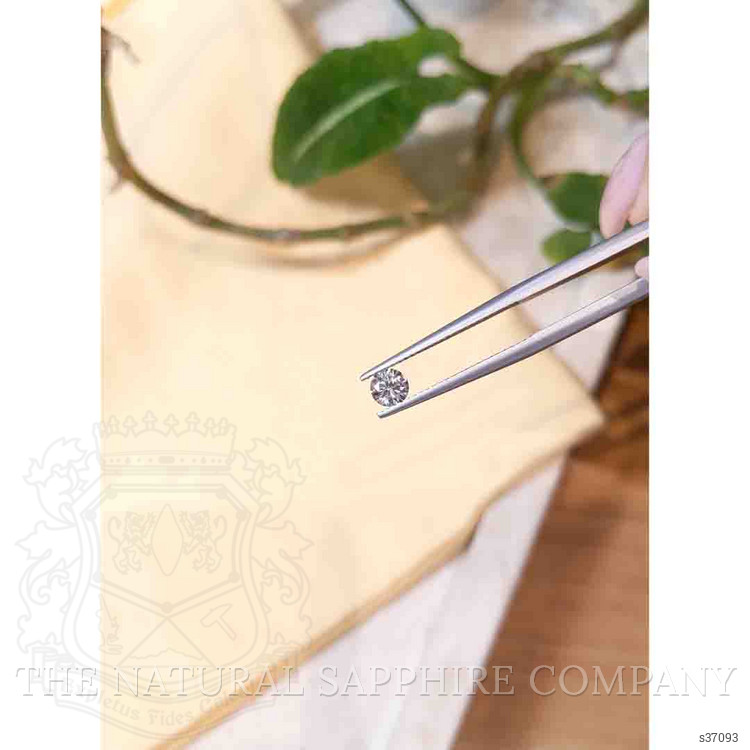 0.44 Ct. Peach Sapphire from Montana