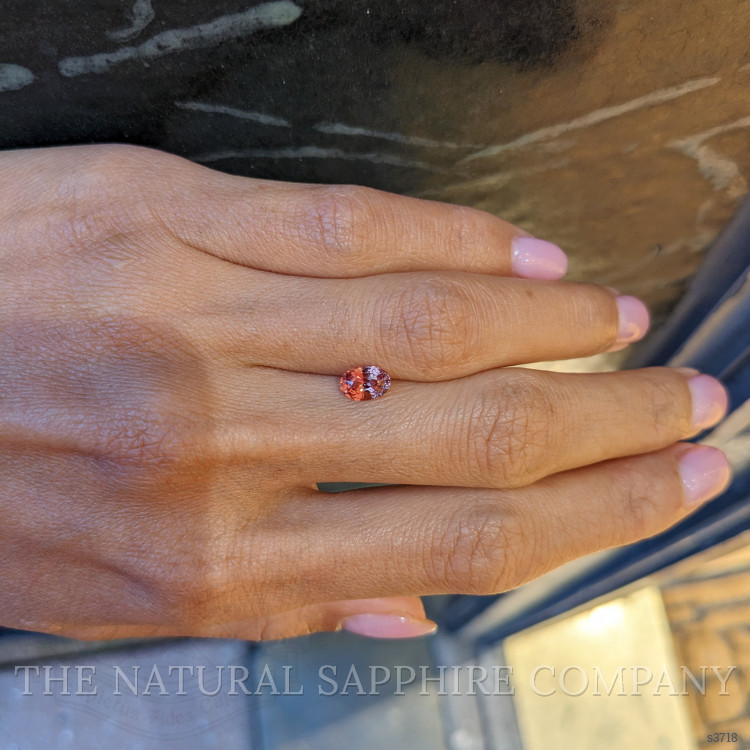 1.08 Ct. Padparadscha Sapphire from Ceylon (Sri Lanka)