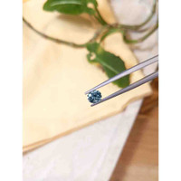 1.01 Ct. Greenish Blue Sapphire from Montana Life Style