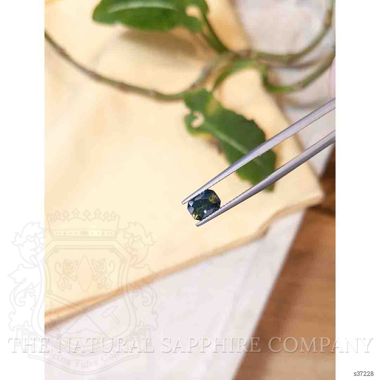 1.42 Ct. Bi Color Sapphire from Montana