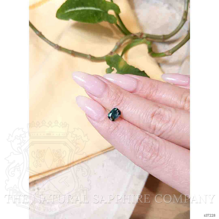 1.42 Ct. Bi Color Sapphire from Montana