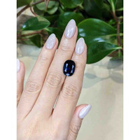9.65 Ct. Blue Sapphire from Ceylon (Sri Lanka) Life Style