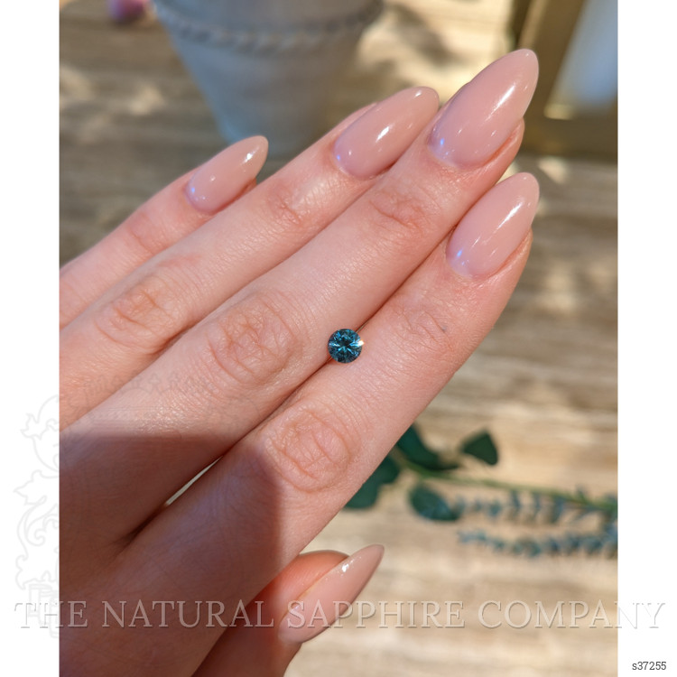 0.90 Ct. Bluish Green Sapphire from Montana