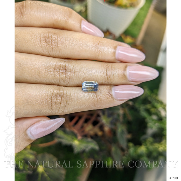 2.97 Ct. Bi Color Sapphire from Ceylon (Sri Lanka)