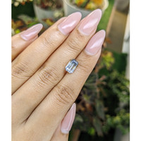 2.97 Ct. Bi Color Sapphire from Ceylon (Sri Lanka) Life Style