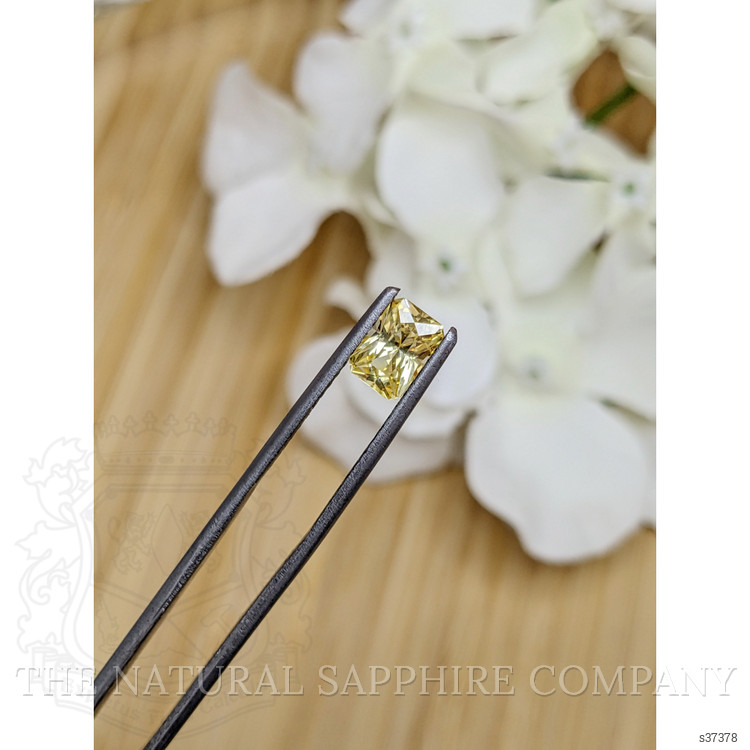 1.34 Ct. Yellow Sapphire from Ceylon (Sri Lanka)