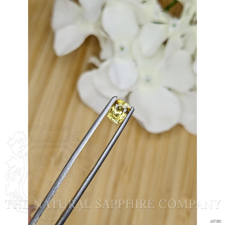 1.07 Ct. Yellow Sapphire from Ceylon (Sri Lanka)