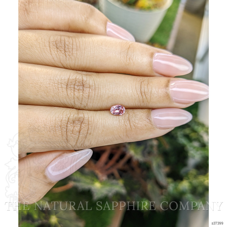 0.55 Ct. Padparadscha Sapphire from Ceylon (Sri Lanka)