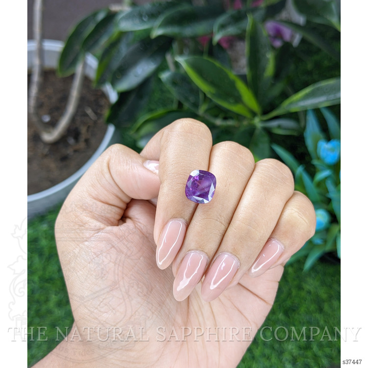 7.66 Ct. Pinkish Purple Sapphire from Ceylon (Sri Lanka)