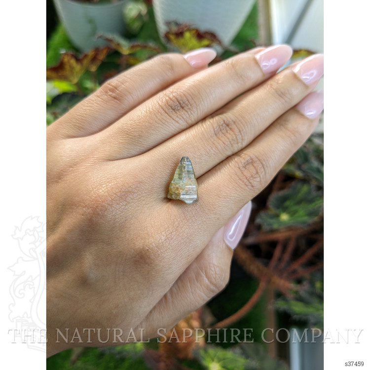 8.59 Ct. Bi Color Sapphire Crystal from Ceylon (Sri Lanka)