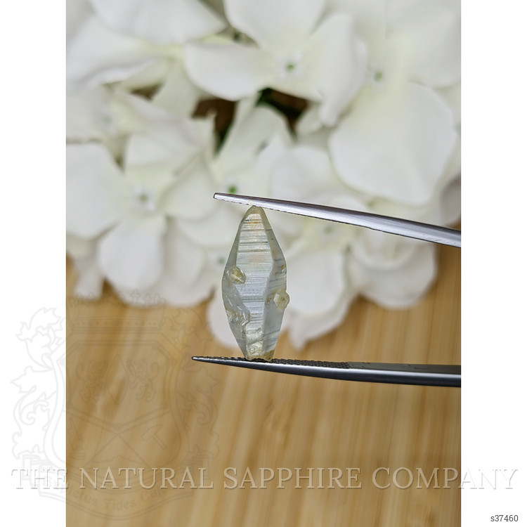 9.58 Ct. Greenish Blue Sapphire Crystal from Ceylon (Sri Lanka)