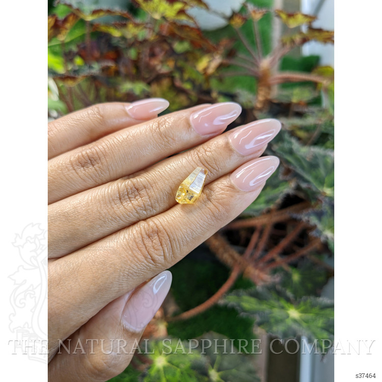 4.67 Ct. Yellow Sapphire Crystal from Ceylon (Sri Lanka)