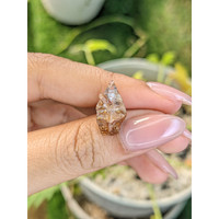 6.75 Ct. Bi Color Sapphire Crystal from Ceylon (Sri Lanka) Life Style