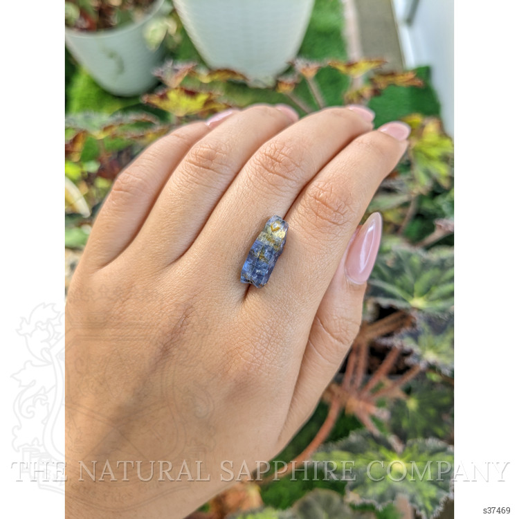 10.00 Ct. Blue Sapphire Crystal from Ceylon (Sri Lanka)